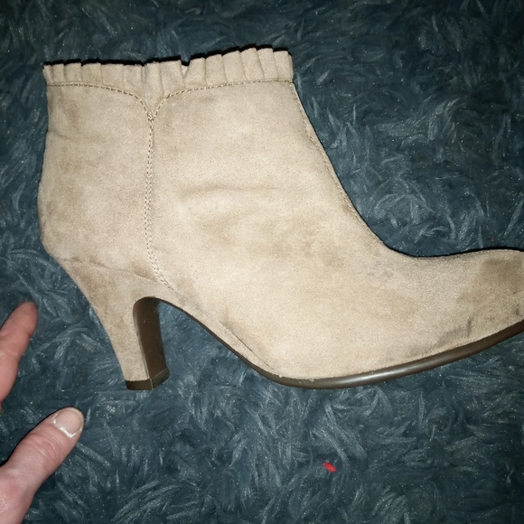 Booties - Picture 4 of 4